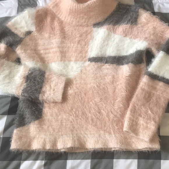 VINCE CAMUTO Pink Gray White EYELASH Geometric Mock Turtleneck Sweater Sz S - Picture 9 of 13